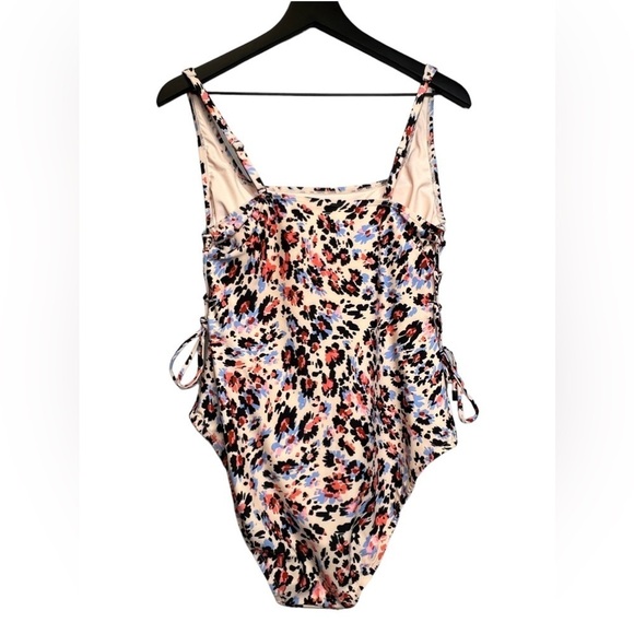 Sanctuary | NWOT Social Standards Floral Print Swimsuit Sz L - Picture 7 of 11
